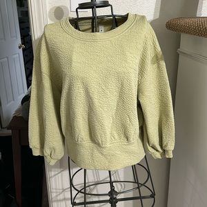 Like a pea green. Lululemon